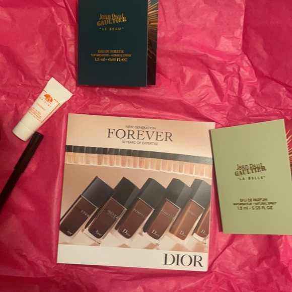 NWT MACYS BEAUTY BOX  7 pieces - Picture 8 of 9